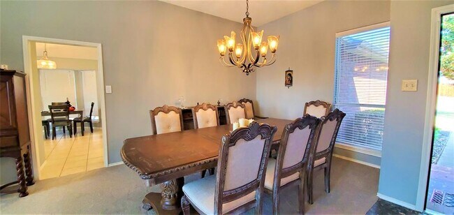 Building Photo - 5213 Valleydale Dr