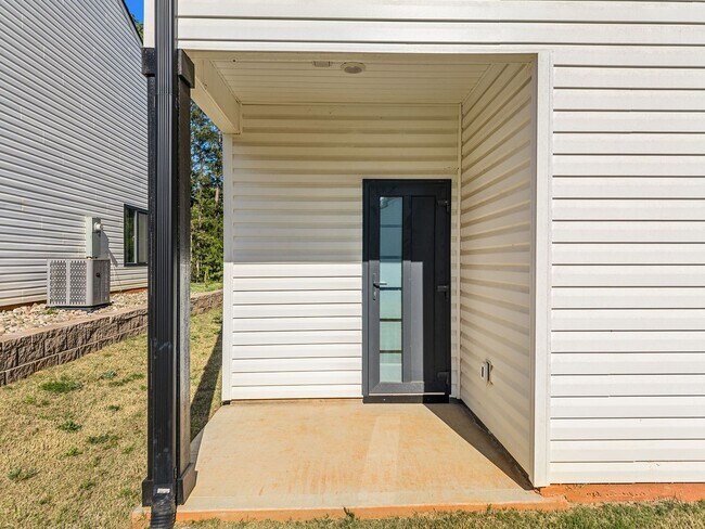 Building Photo - Charming 3 Bedroom Home in Spartanburg – Modern Upgrades & Stylish Finishes