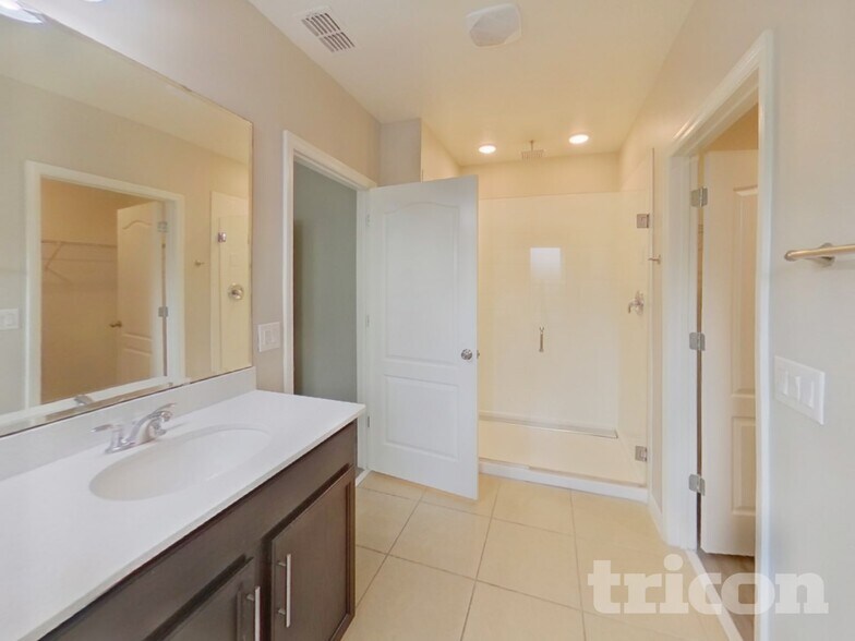 Building Photo - 9539 Oglethorpe Dr