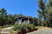 Building Photo - Farm cottage available!