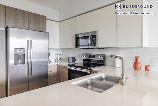 Building Photo - 1501 SW 37th Ave