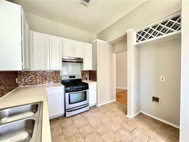 Building Photo - 2735 Wentworth Dr