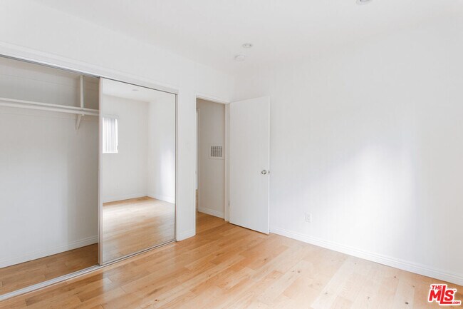 Building Photo - 420 Raymond Ave