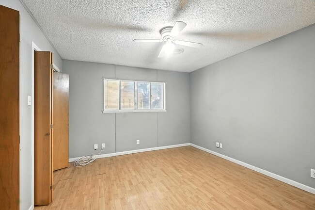 Building Photo - 3347 S 27th St