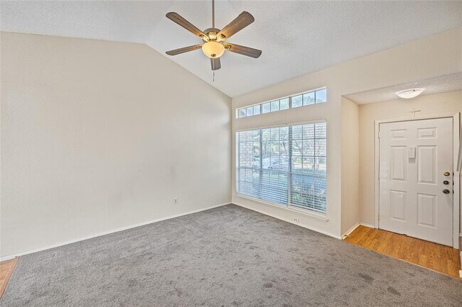 Building Photo - 1015 E Yager Ln