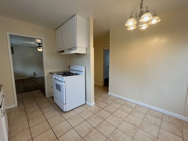 Building Photo - 32037-32041 Avenue E