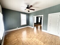 Building Photo - 612 Park St.