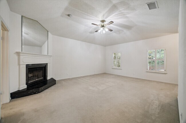 Building Photo - 2125 Bering Dr