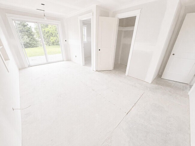 Building Photo - 2800 Mexico Gravel Rd
