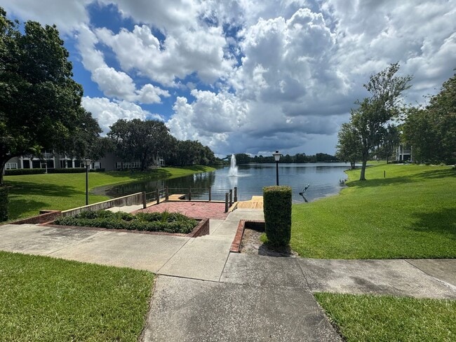 Building Photo - Sail Cove 2/2 Upstairs Condo Available Now!