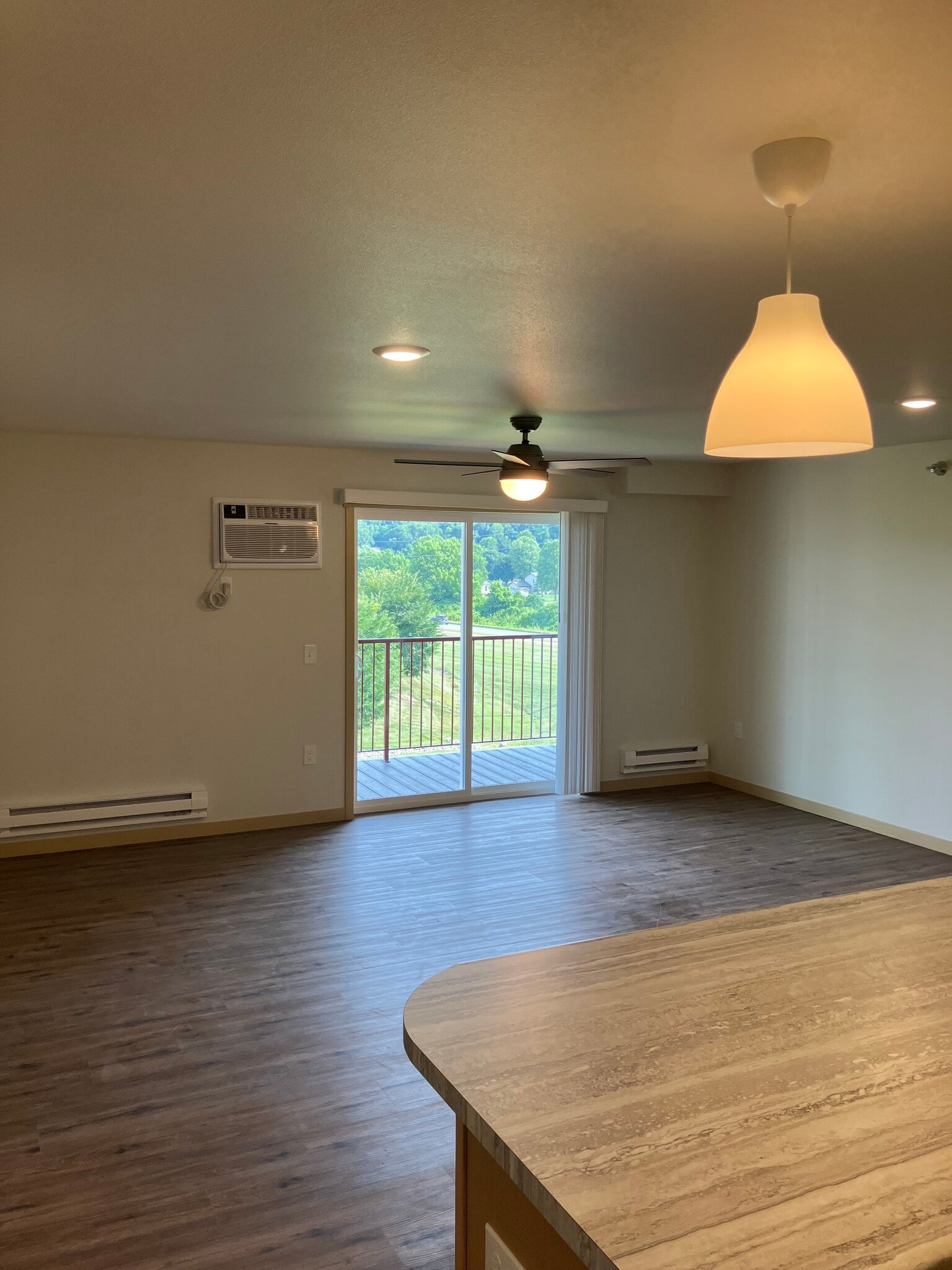 Building Photo - 435 Century Pl