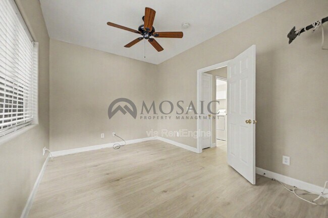 Building Photo - 3356 E Mayberry Ave