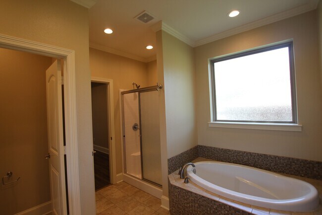 Building Photo - Beautiful 4 Bedroom Home Coming Soon in Bu...