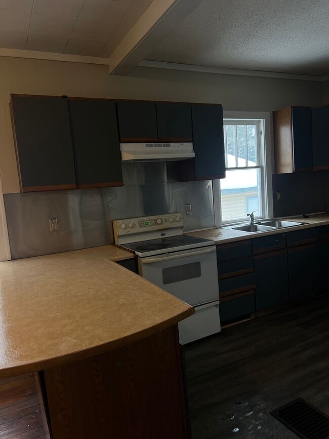 Building Photo - Lovely 2 Bedroom Southside Holland