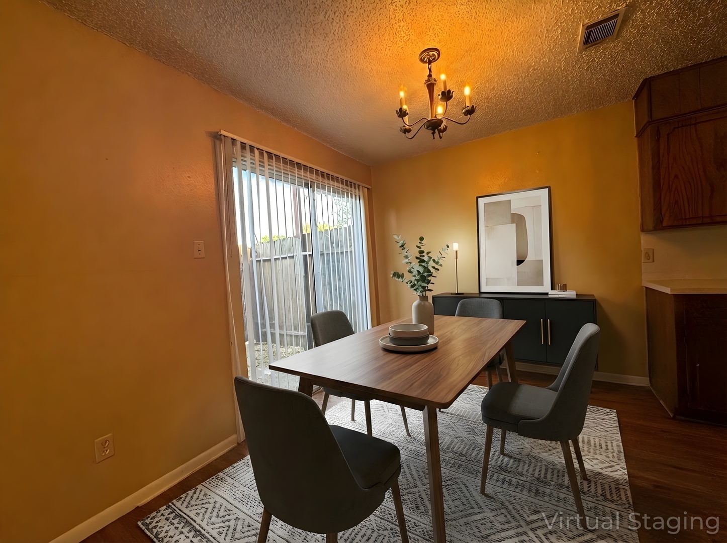 Building Photo - 3008 Chaucer Dr