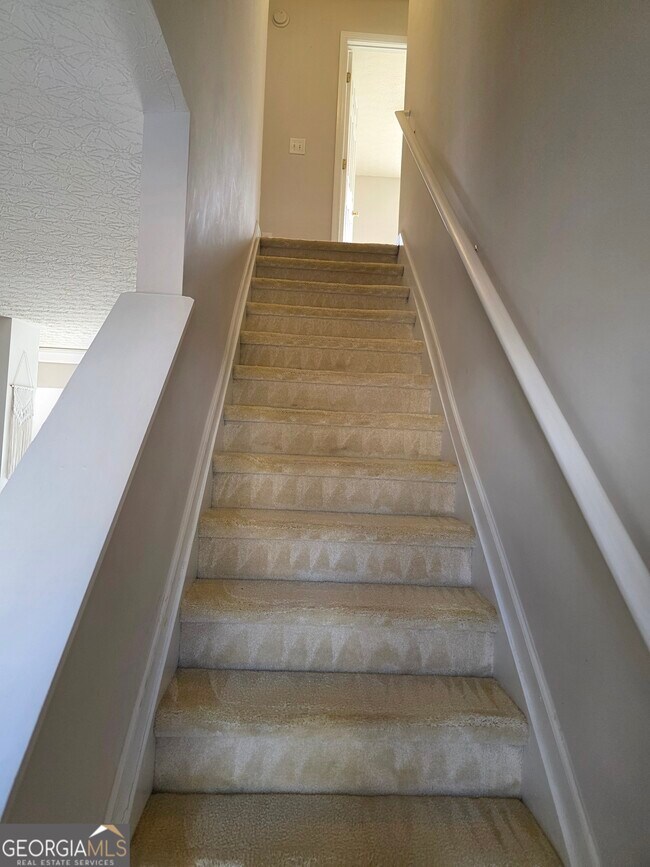 Building Photo - 387 Spring Walk Trce