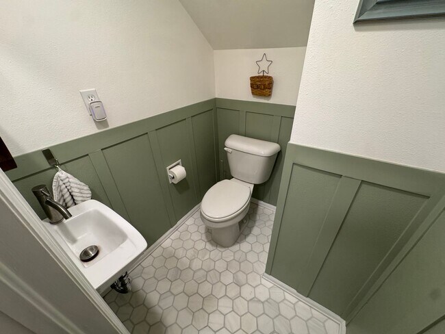 Building Photo - Bright 2BR Townhome with 3 Balconies & Private Patio