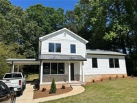 Building Photo - 169 Long Dr SW