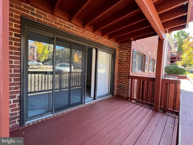 Building Photo - 2704 Dartmouth Rd