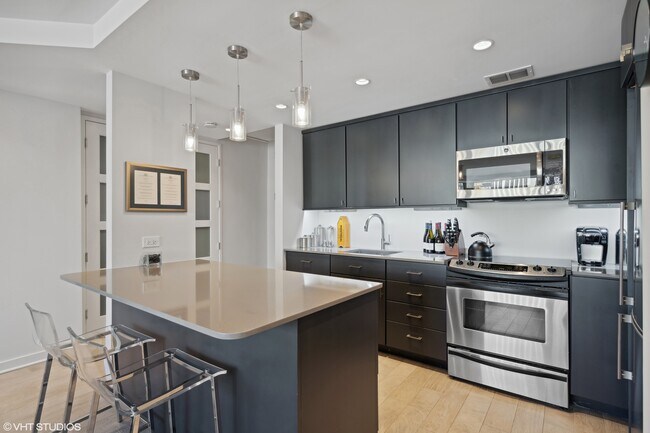 Building Photo - 535 N Michigan Ave