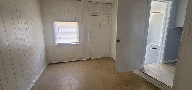 Building Photo - 207 N Florida St