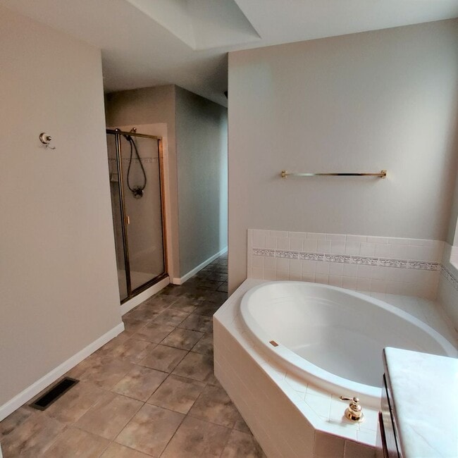 Building Photo - Beautiful 4 bedroom AND office patio home in established neighborhood in Monument!