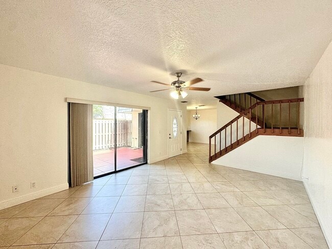 Building Photo - 63 Lake Arbor Dr