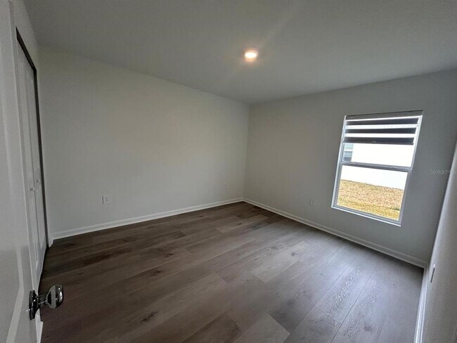 Building Photo - 5056 Barnet Dr