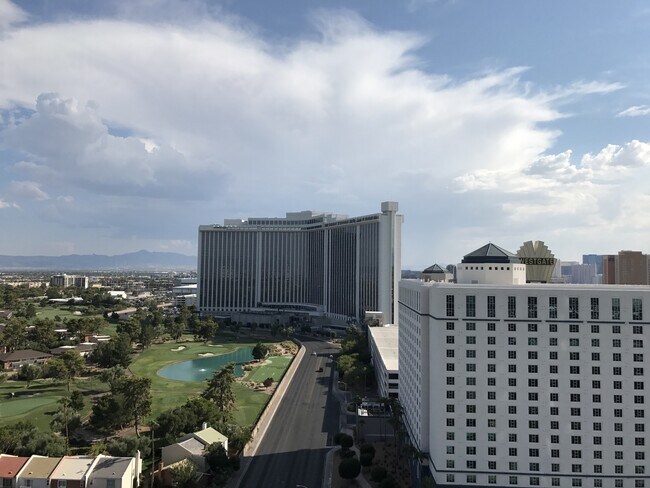 Building Photo - UNFURNISHED Turnberry Towers East-Phenomenal Upscale 1 Bdrm/1.5 Bath Condo on 17th Floor!