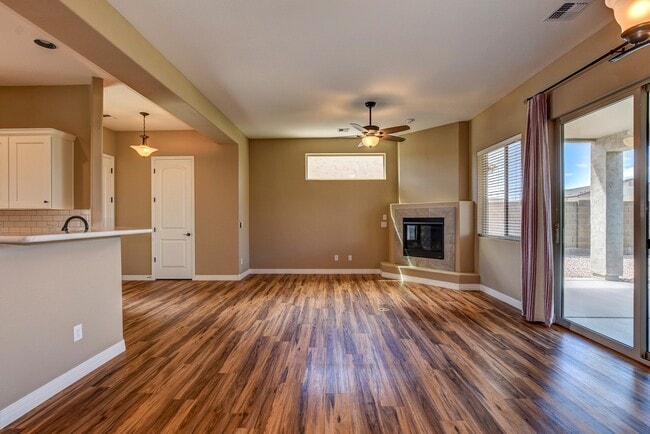 Building Photo - 3+den, 2 bath home for rent in Granville