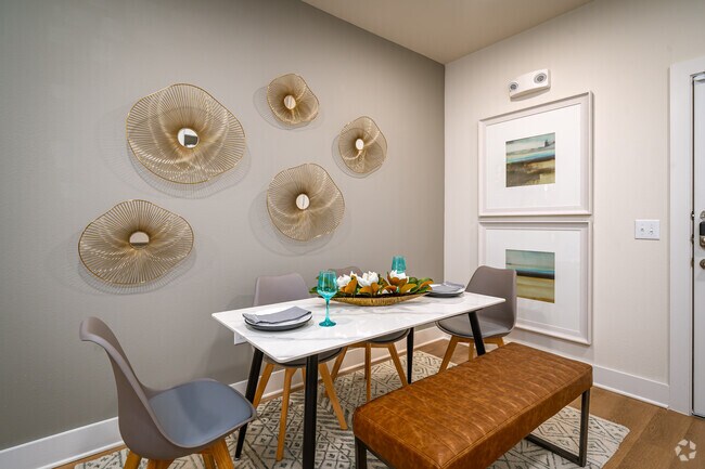 1BR, 1BA - 768SF - Acova