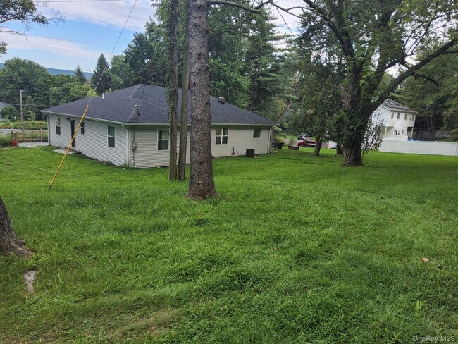 Building Photo - 1435 NY-208