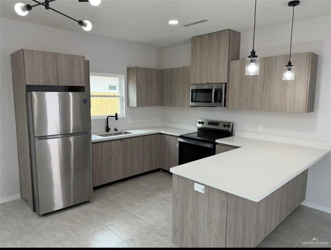 Building Photo - 9 N Alexandrite Ave