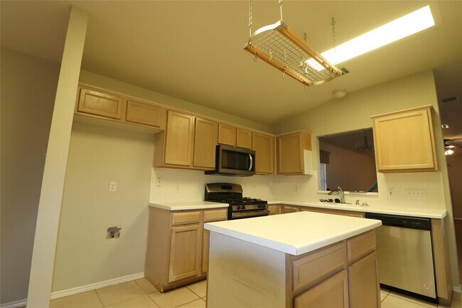 Building Photo - 2820 Single Trace Ct