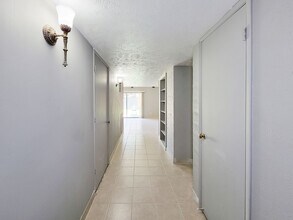 Building Photo - NICE 3 BEDROOM 2 BATH RENTAL HOME IN CY FA...