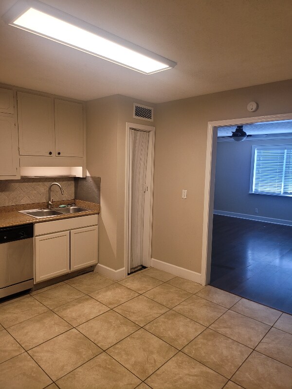 Building Photo - 373 Stone Mountain St