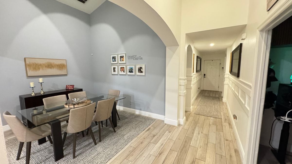 Building Photo - 676 Seneca Trail