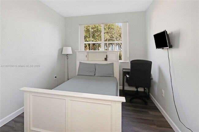 Building Photo - 14973 SW 8th Terrace