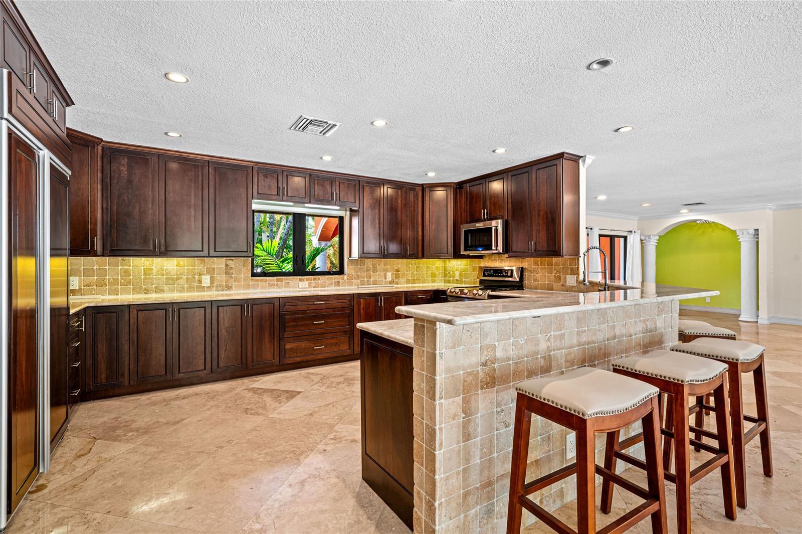 Building Photo - 515 Lido Dr
