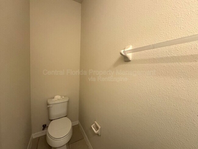 Building Photo - 590 Prospect Point