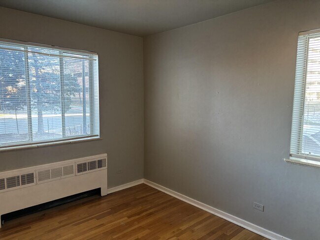 Building Photo - 1101 S Bellaire St