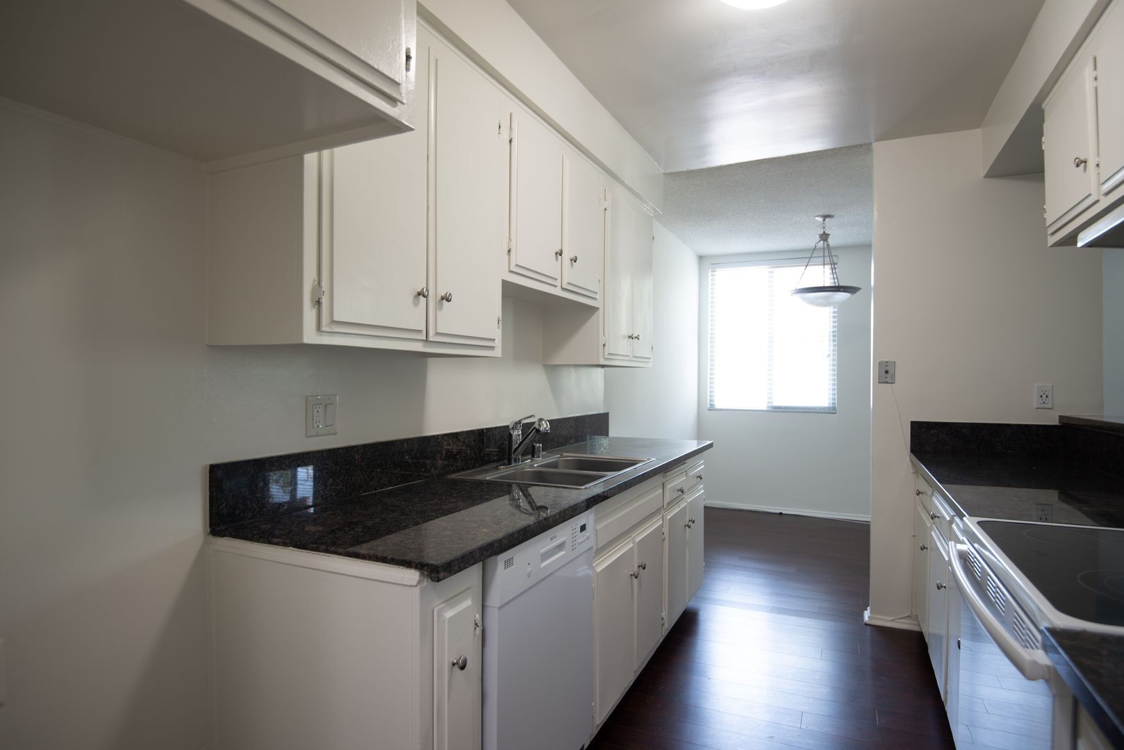 Building Photo - 5036 Coldwater Canyon Ave