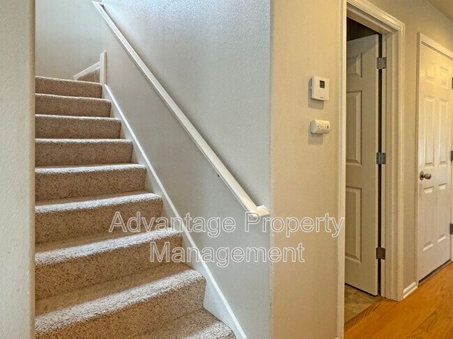 Building Photo - 1235 SE Brookside Way