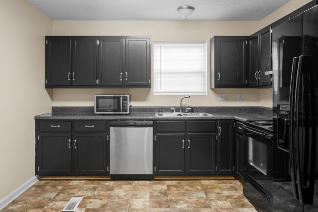 Building Photo - 214 Cumberland Cove Dr
