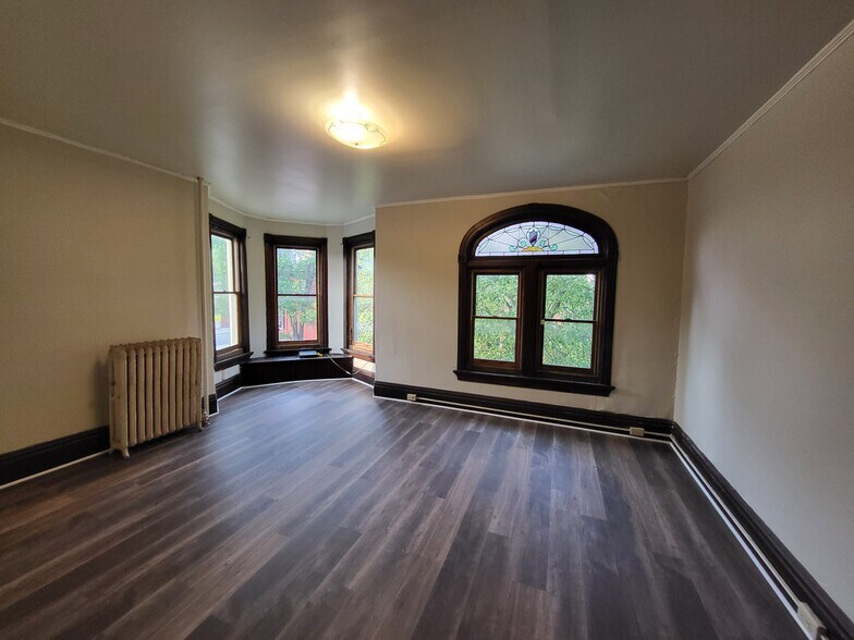 Building Photo - 2046 Green St