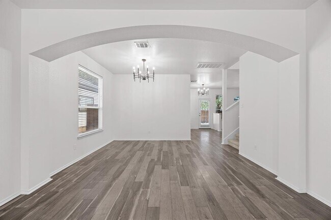 Building Photo - 10208 Laredo Dr