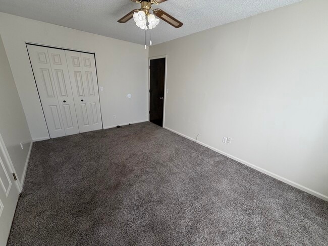 Building Photo - 23609-2 N 1800-E