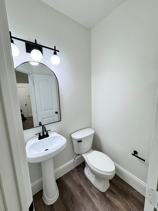 Building Photo - 15833 Bent Rose Way