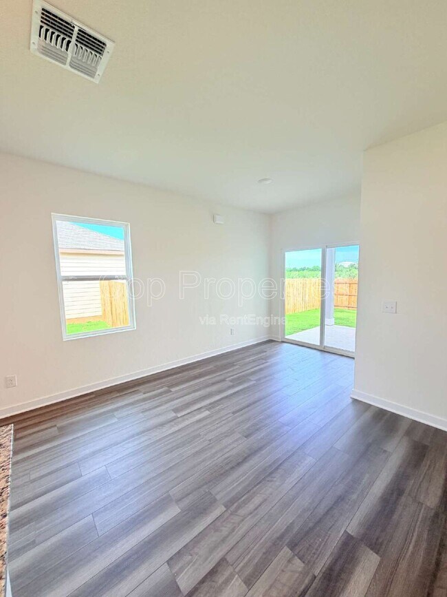 Building Photo - 12807 Prairie Vly