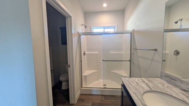 Building Photo - 6656 Pentz Rd